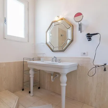 Apartment Top-floor In The Heart Of