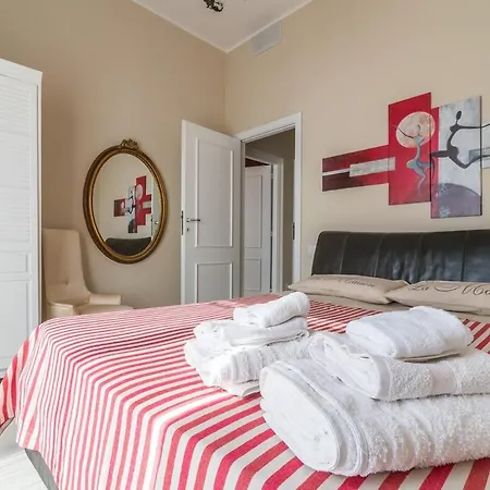 Top-floor In The Heart Of Apartment